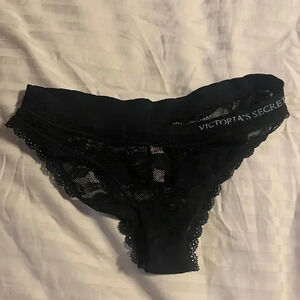 Victoria Secret Lace Cheeky Pantie S‎